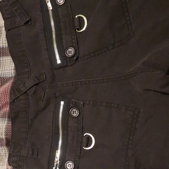 Men's Black Cargo Pants - Picture 4 of 7